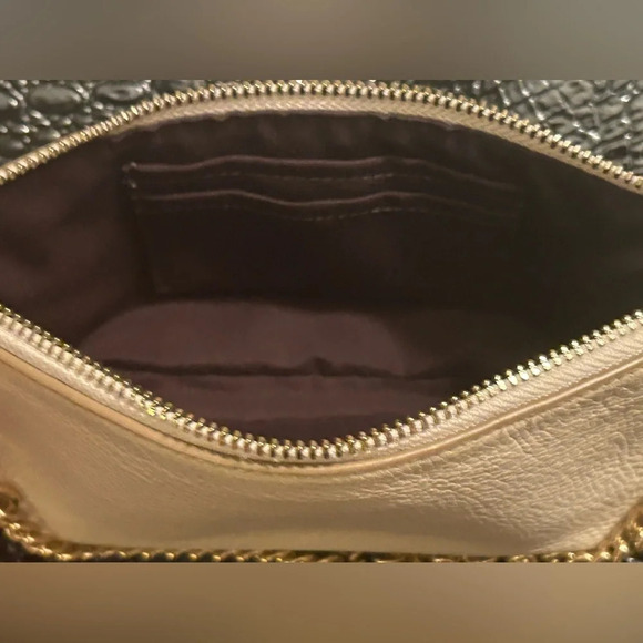 Coach Large Wristlet 19 purse - Picture 5 of 6